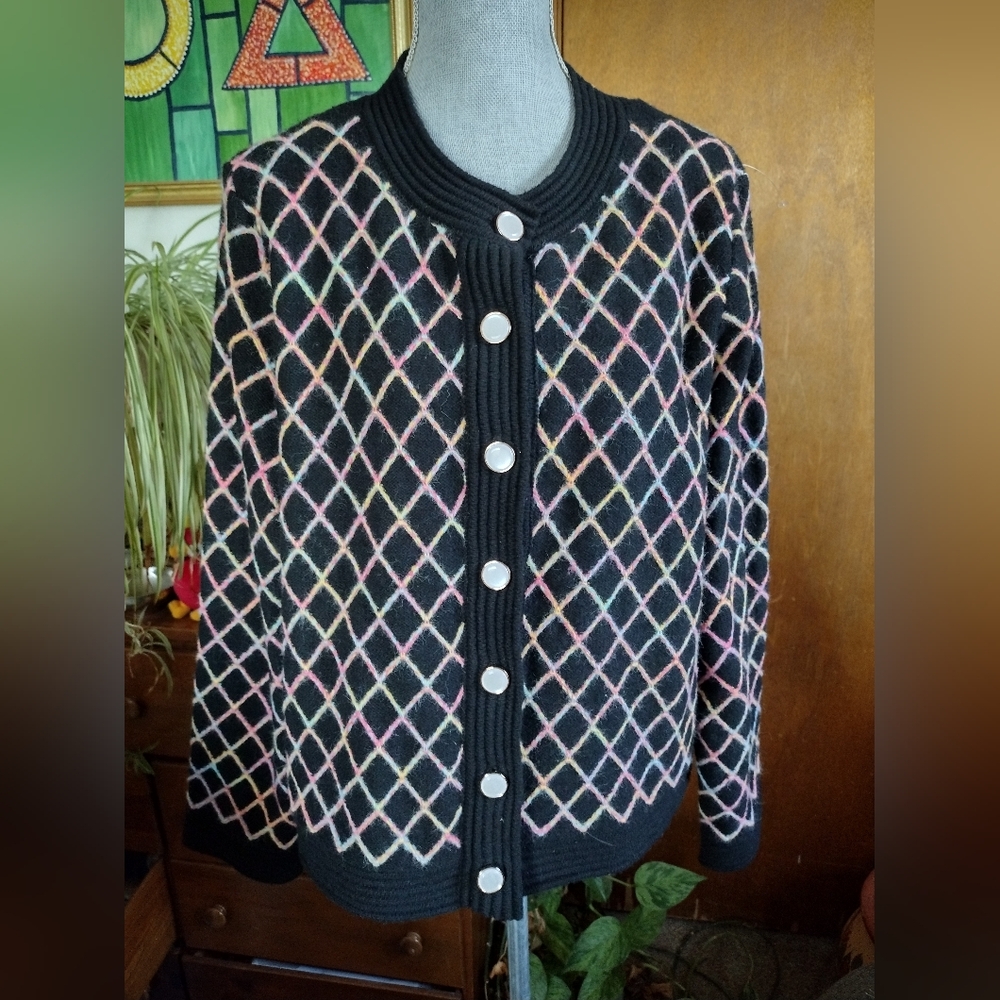 Ruby Jayne Fashions Women's Cardigan Sweater Diamond Pattern Oversized Buttons L